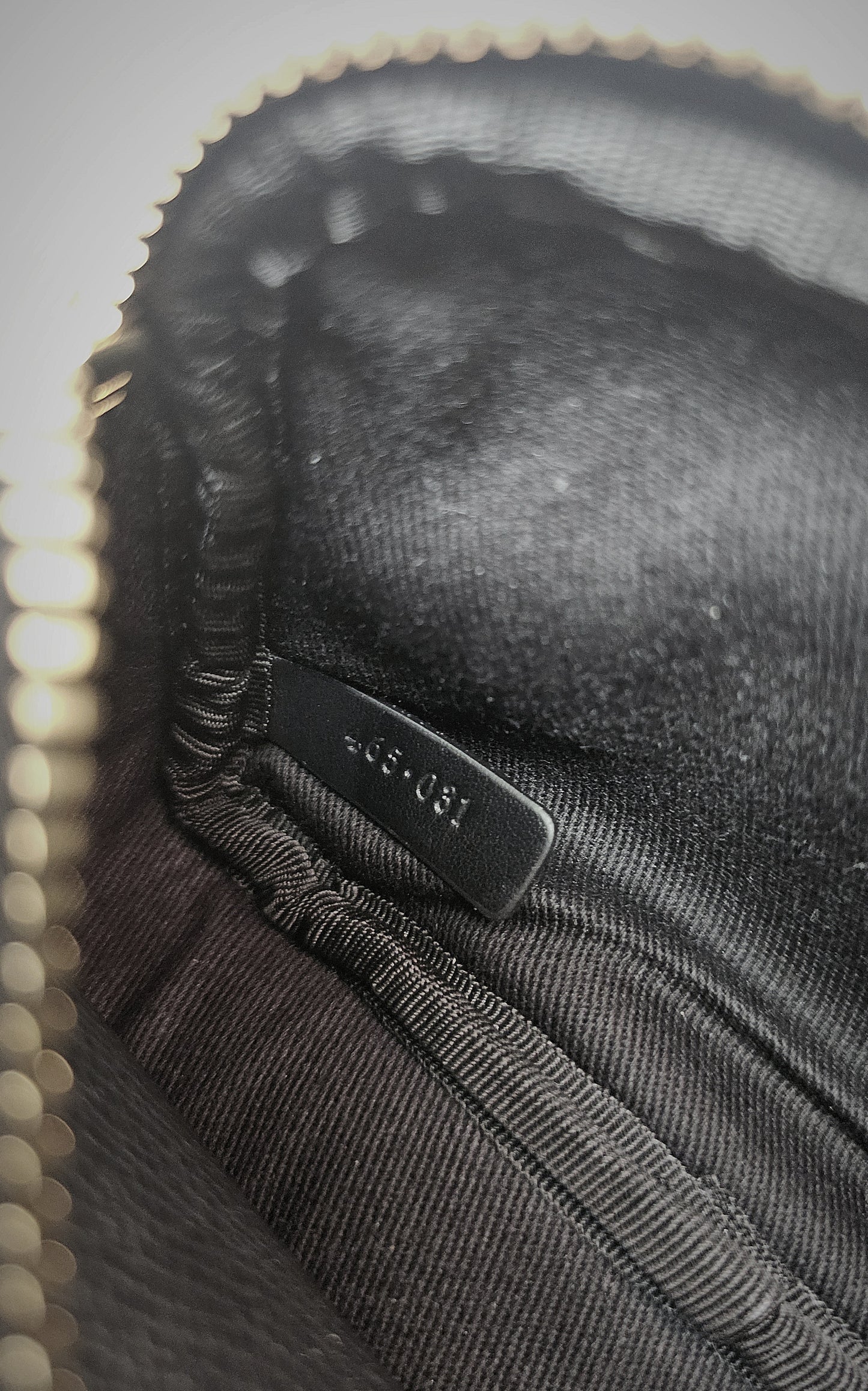 TOM FORD Full Grain Texturized Leather Belt Bag