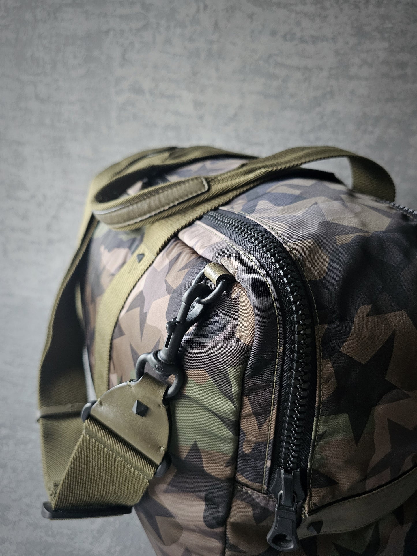 VALENTINO GARAVANI Exclusive Starred Camouflage Duffle Bag