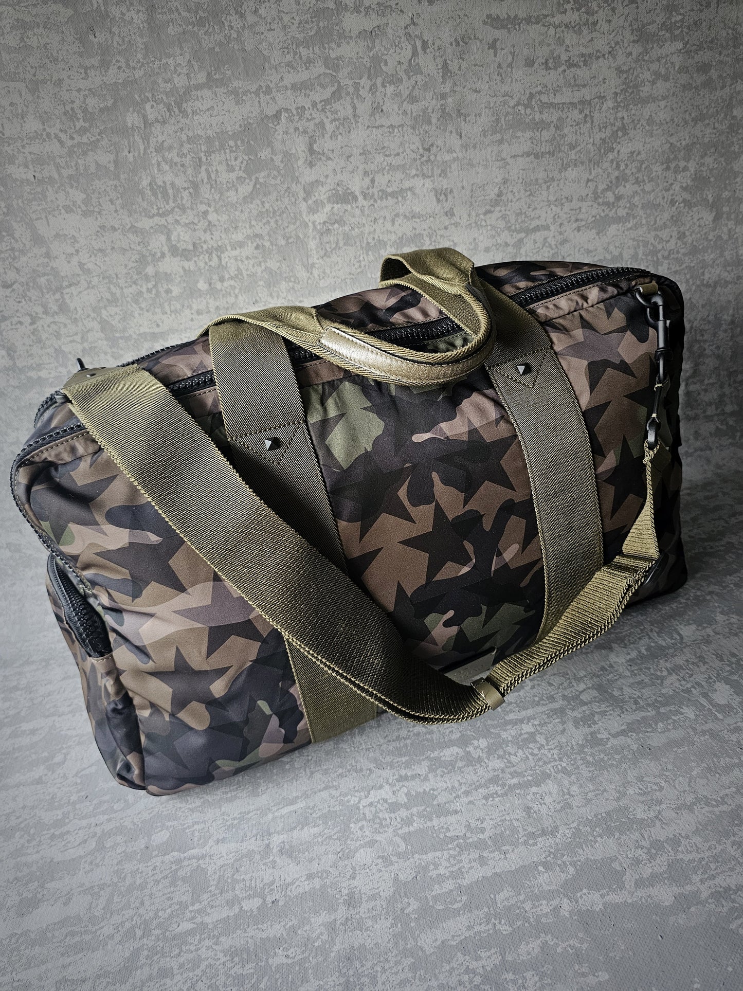 VALENTINO GARAVANI Exclusive Starred Camouflage Duffle Bag