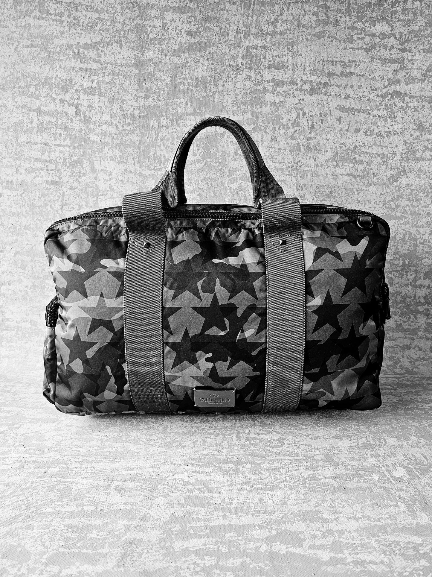 VALENTINO GARAVANI Exclusive Starred Camouflage Duffle Bag