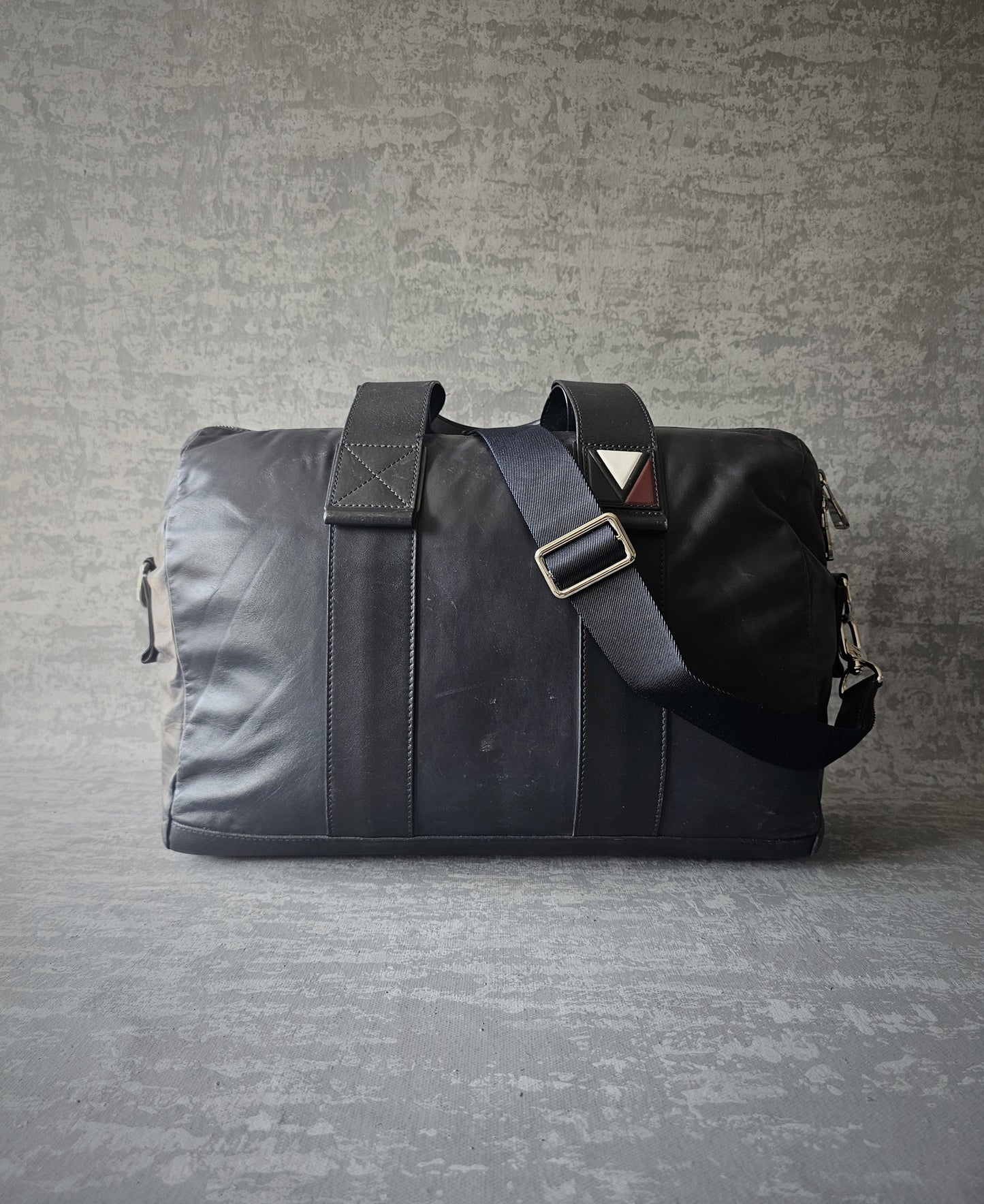 LOUIS VUITTON V Line Start Soft Nappa Travel Holdall