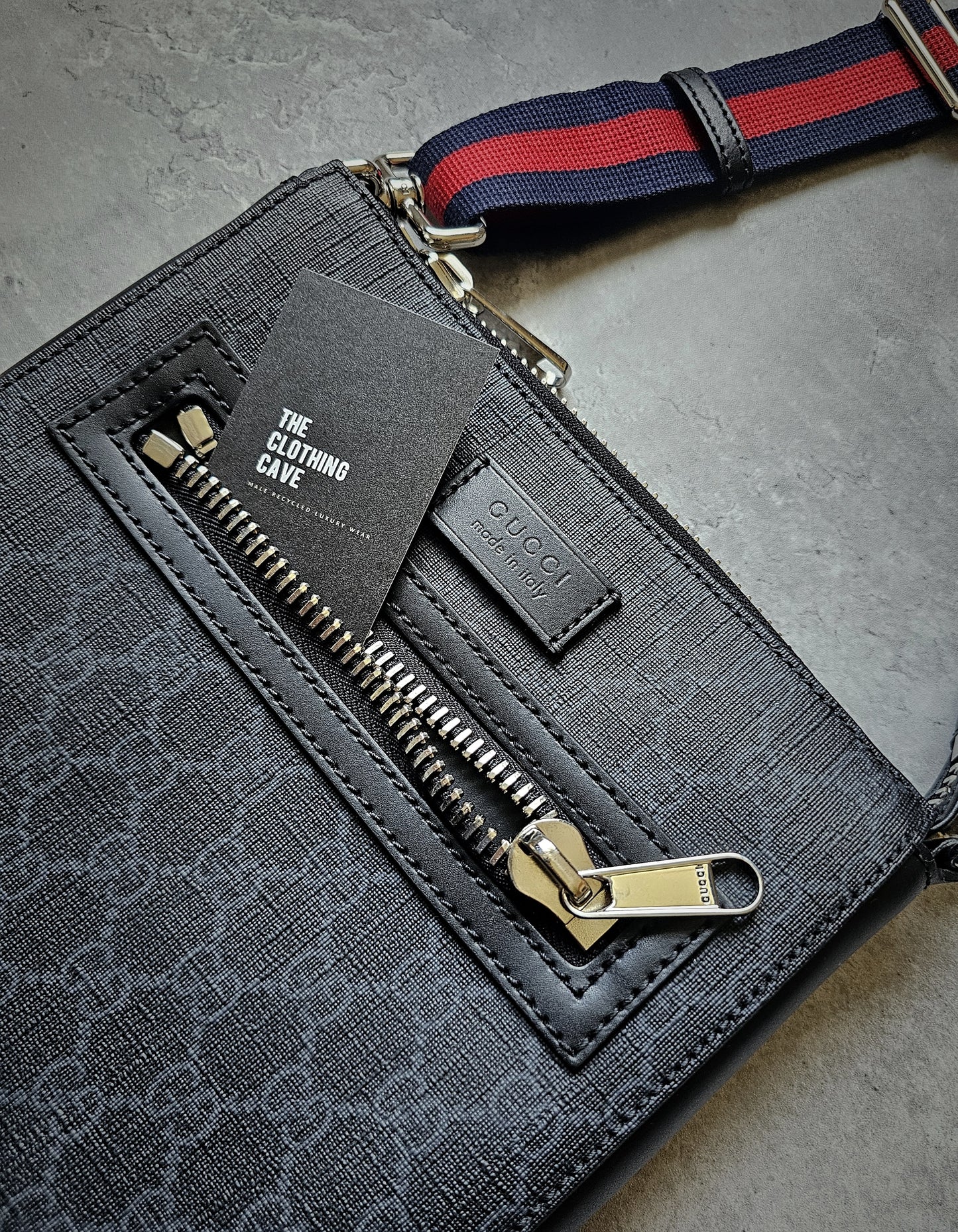 GUCCI GG Supreme Messenger Bag
