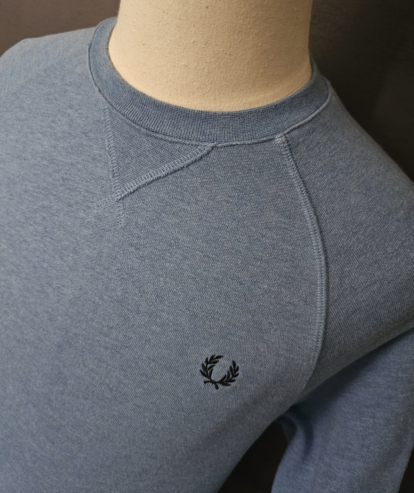 FRED PERRY Crew Neck Sweatshirt in Blue