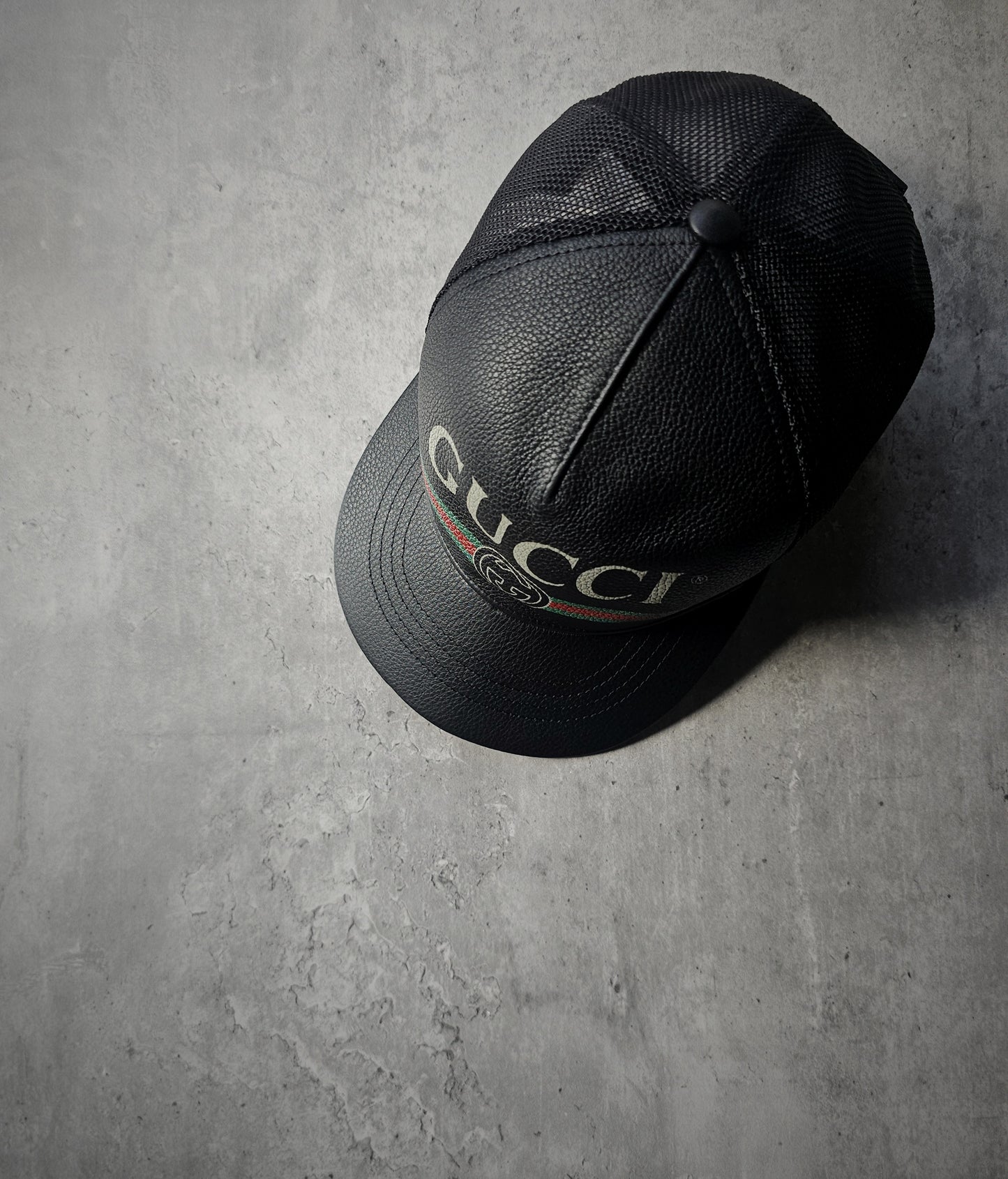GUCCI Grained Calfskin Logo Tucker Cap