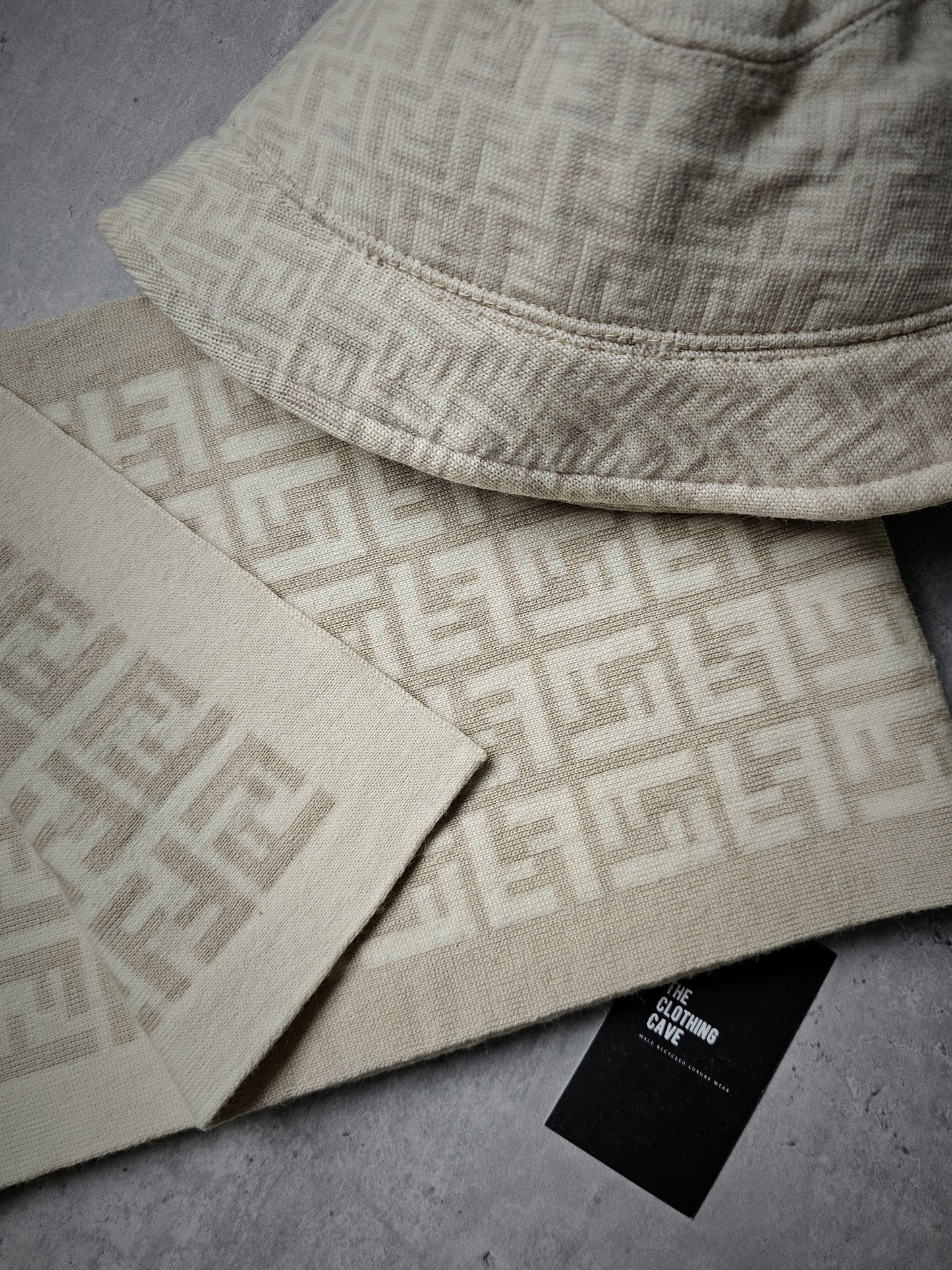 FENDI FF Monogram 100% Wool Hat and Scarf Set