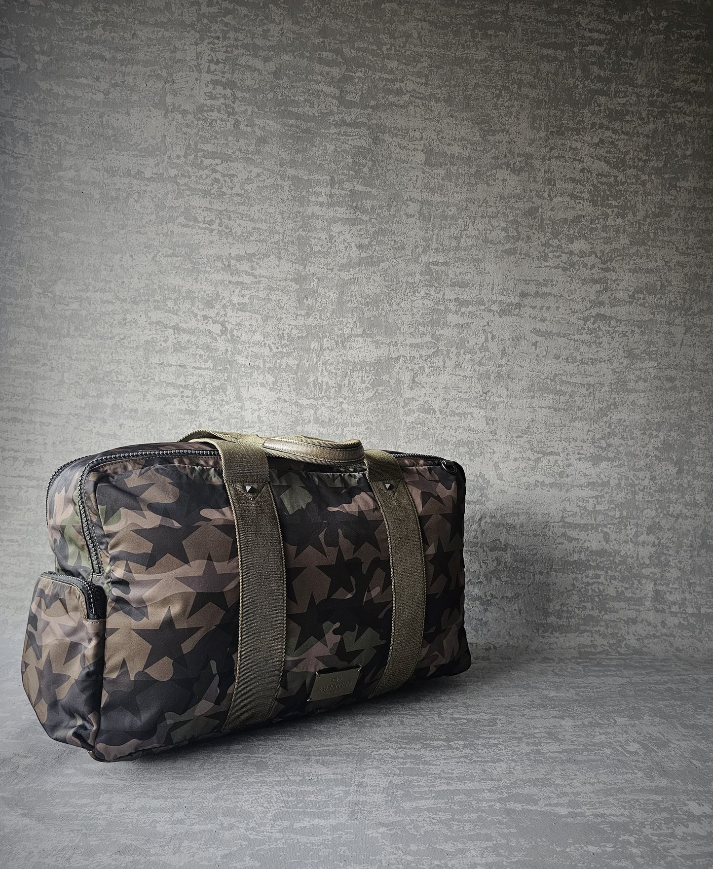 VALENTINO GARAVANI Exclusive Starred Camouflage Duffle Bag