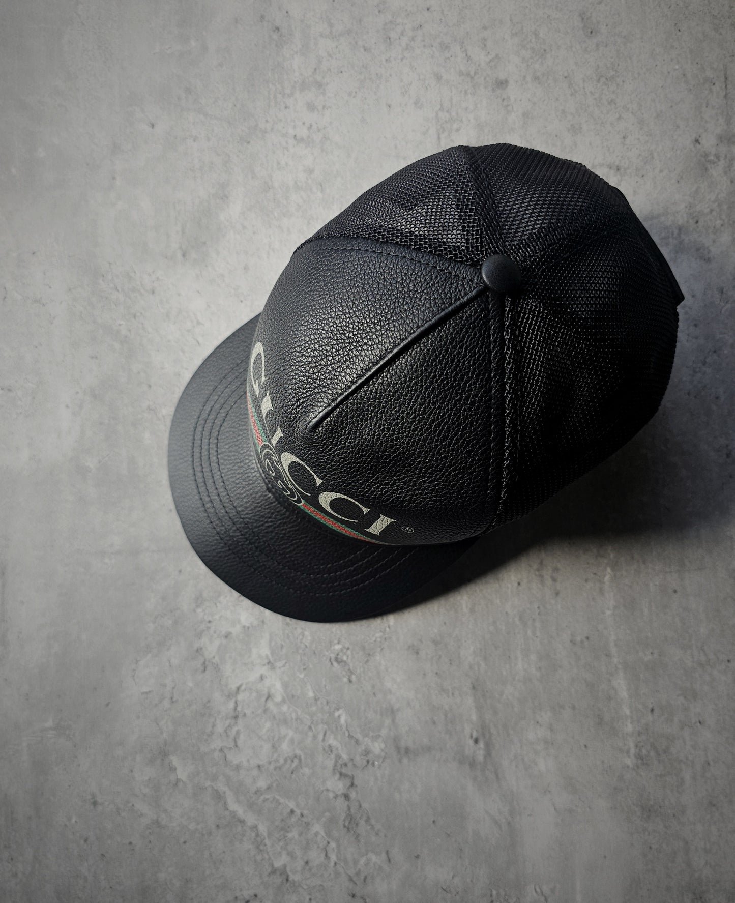 GUCCI Grained Calfskin Logo Tucker Cap