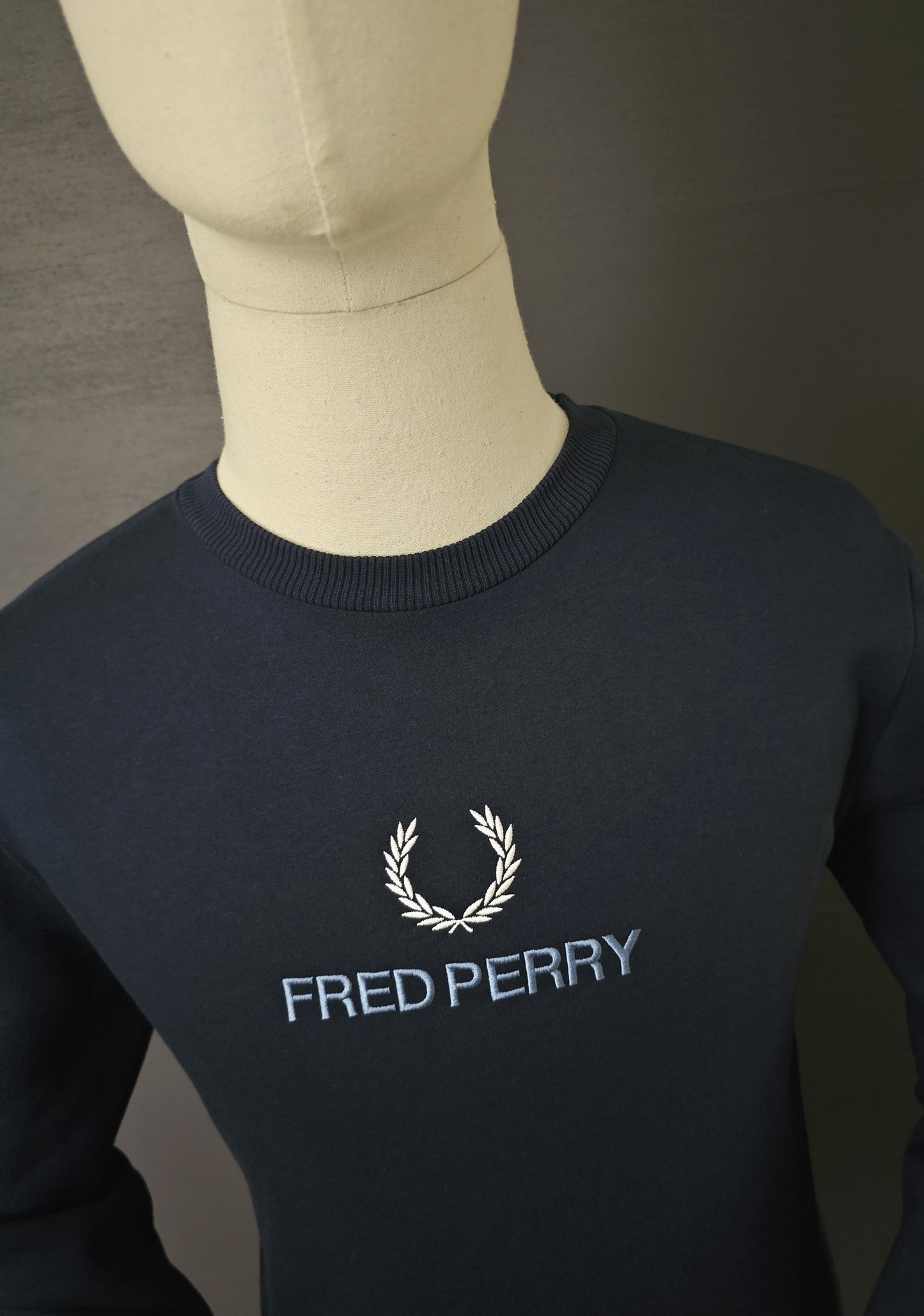 FRED PERRY Embroidered Logo Sweatshirt