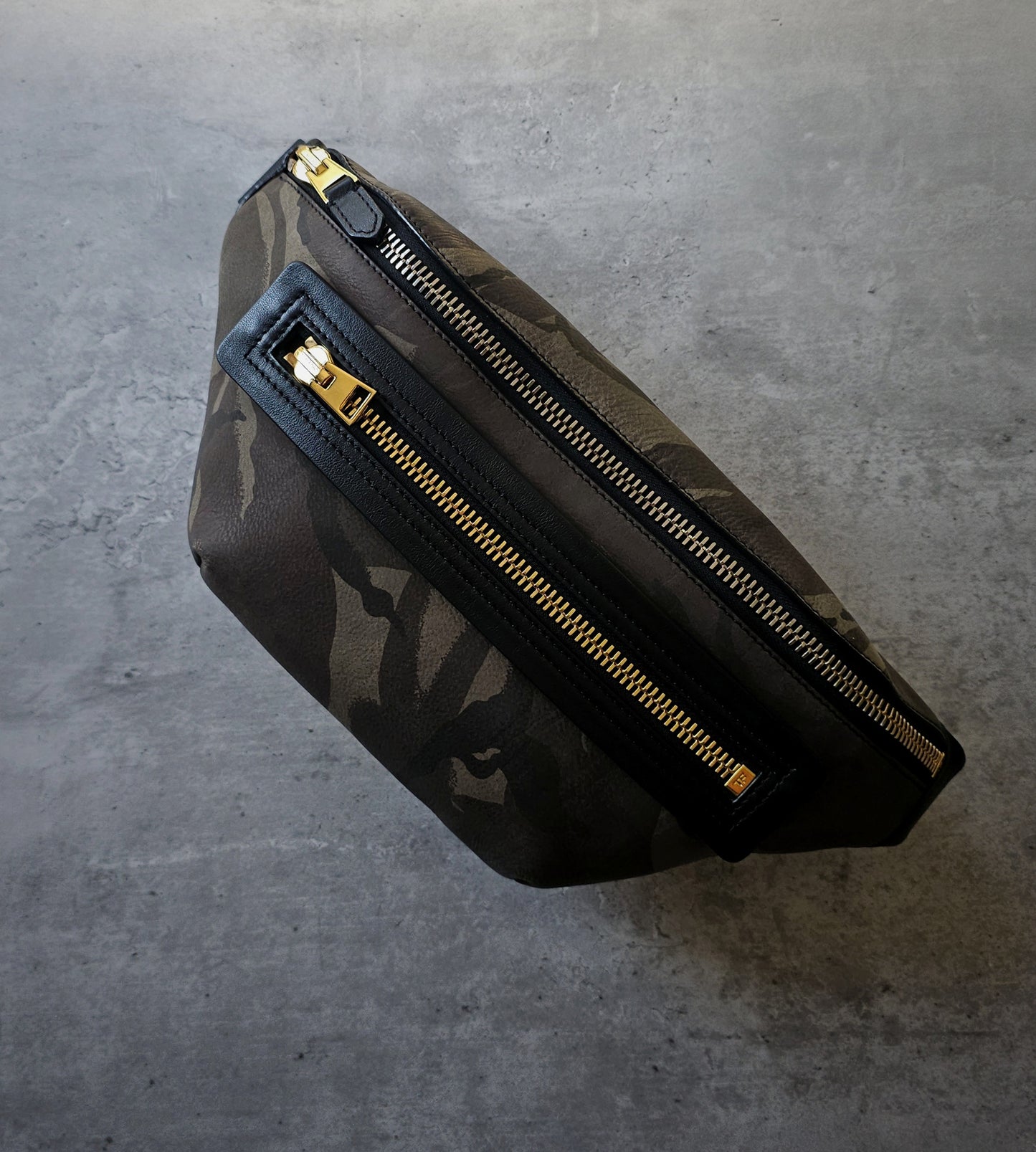 TOM FORD Leather-Trimmed Camouflage Nubuck Belt Bag
