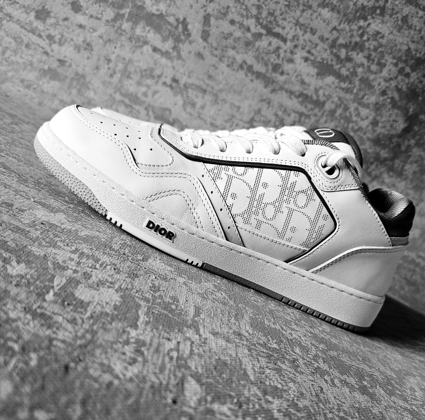 DIOR B27 Smooth Calfskin and Dior Oblique Galaxy Leather Low-Top Sneakers