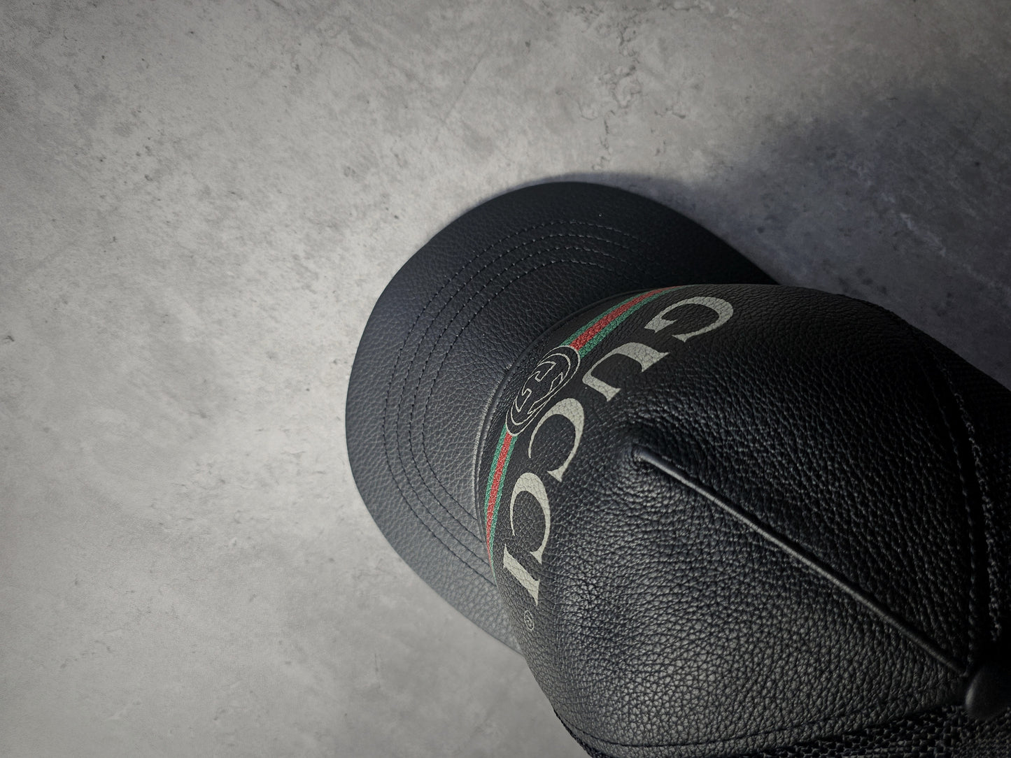 GUCCI Grained Calfskin Logo Tucker Cap