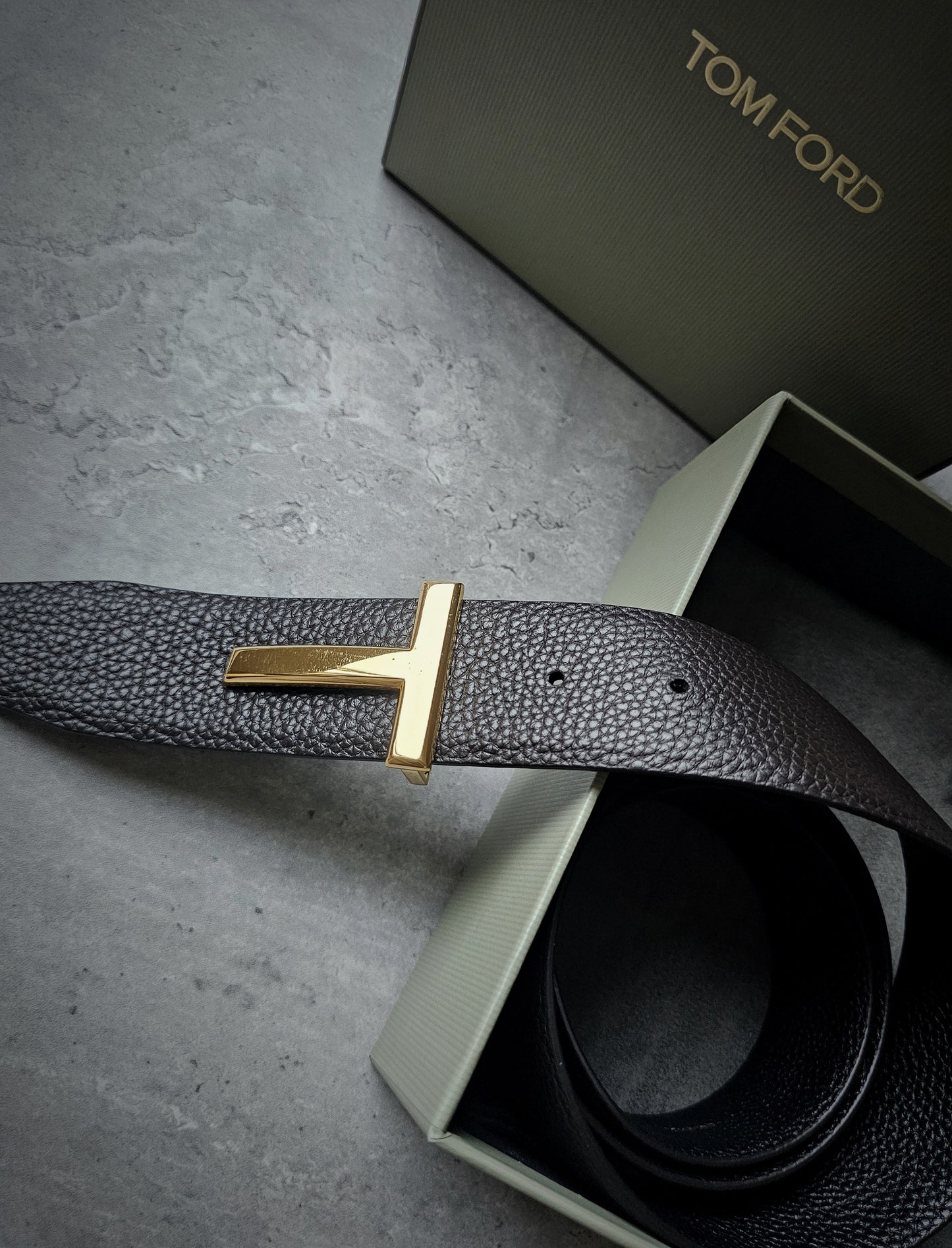 TOM FORD T Buckle Soft Grain Reversible 40mm Belt in Brown & Black