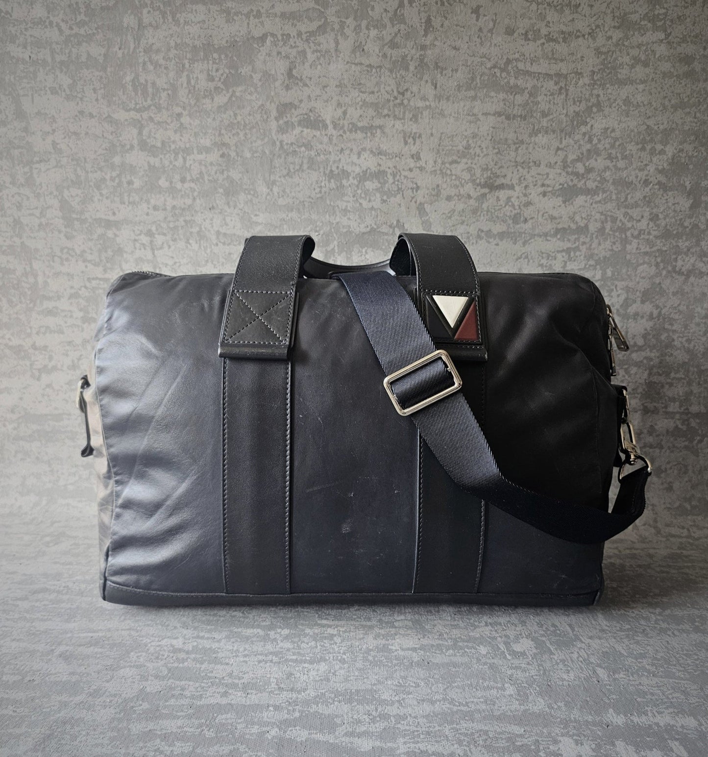 LOUIS VUITTON V Line Start Soft Nappa Travel Holdall