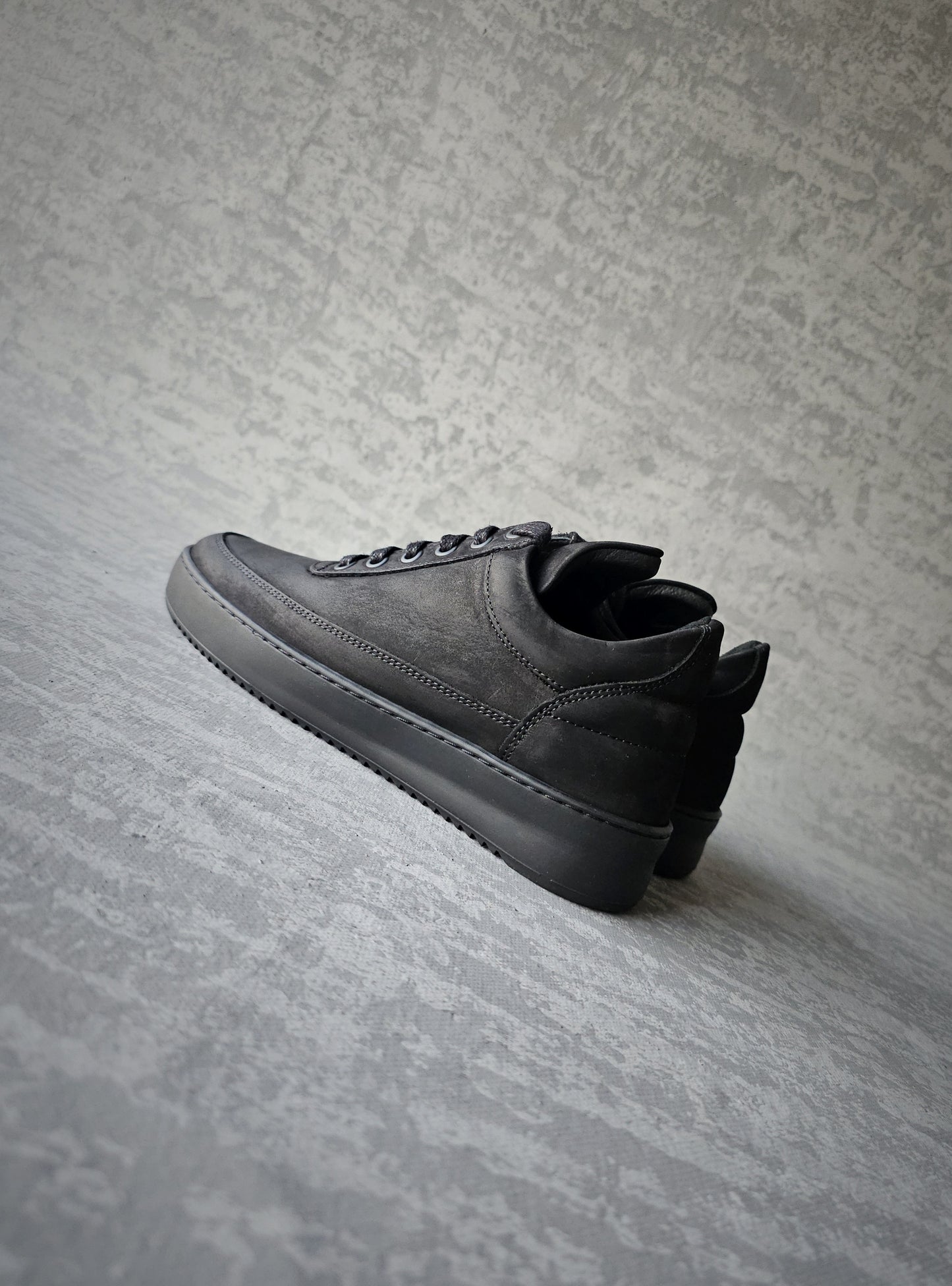 FILLING PIECES Low Top Ripple Nubuck Sneakers