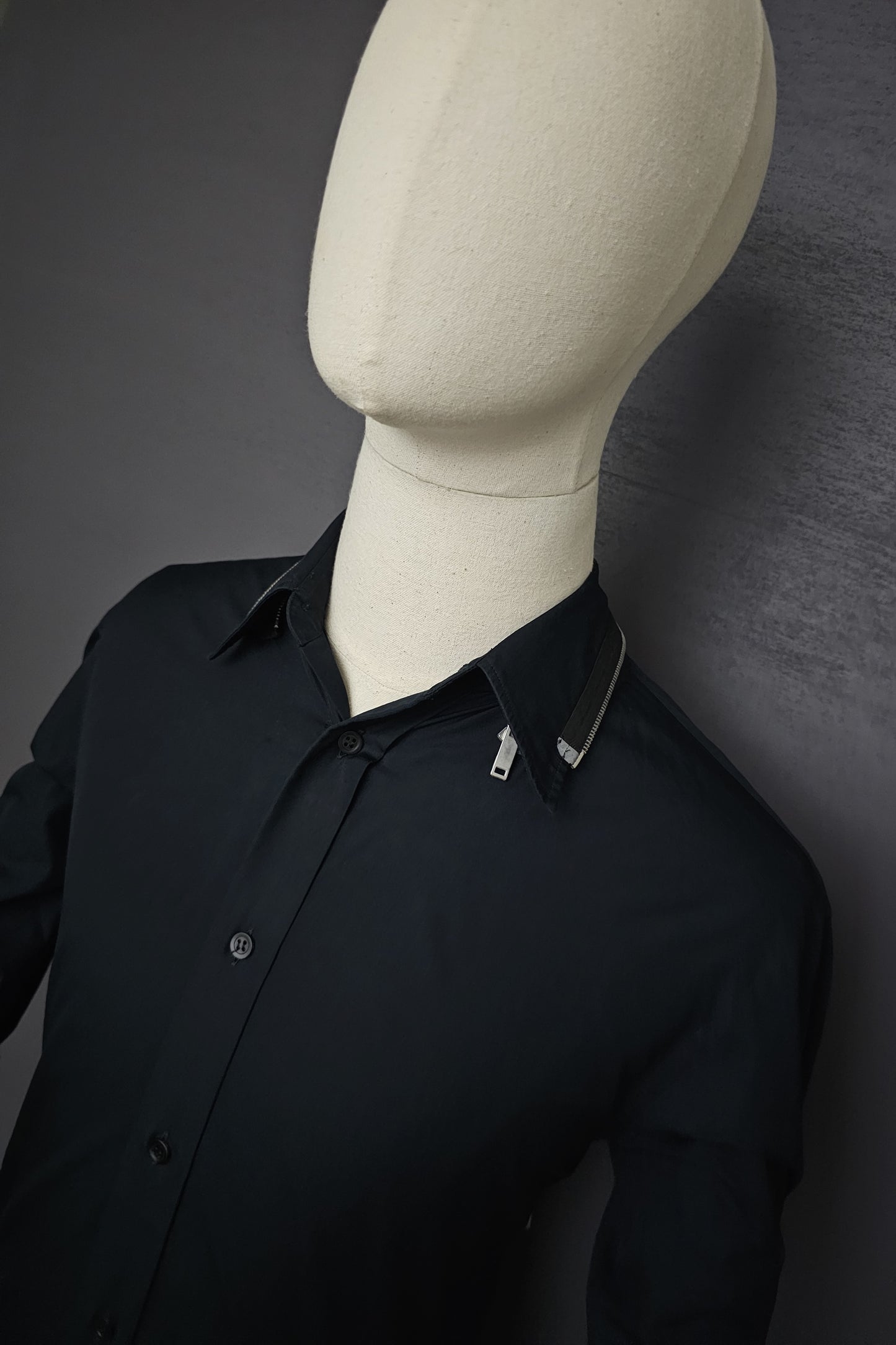 ALEXANDER MCQUEEN Zip Detailed Black Shirt