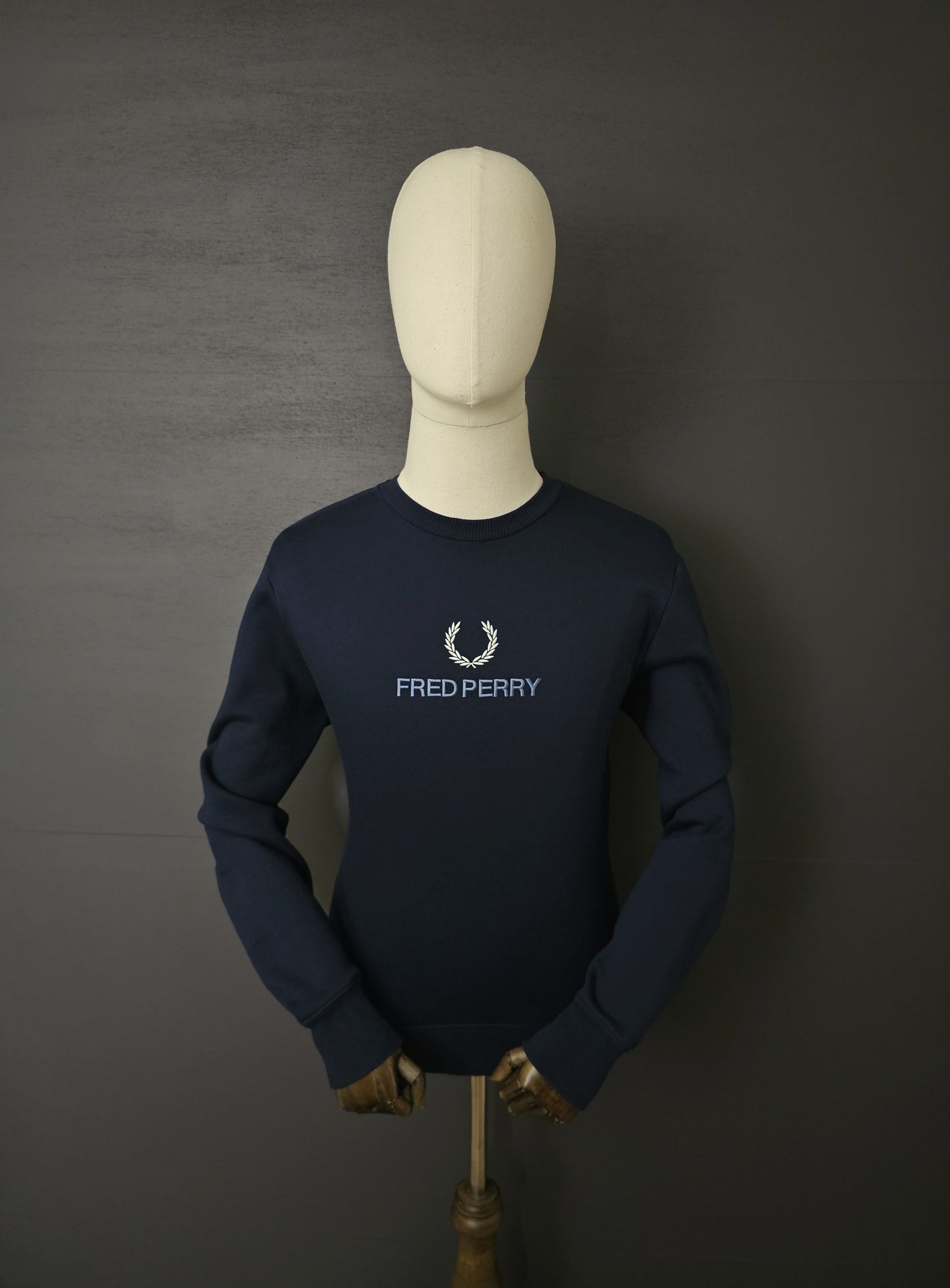 FRED PERRY Embroidered Logo Sweatshirt