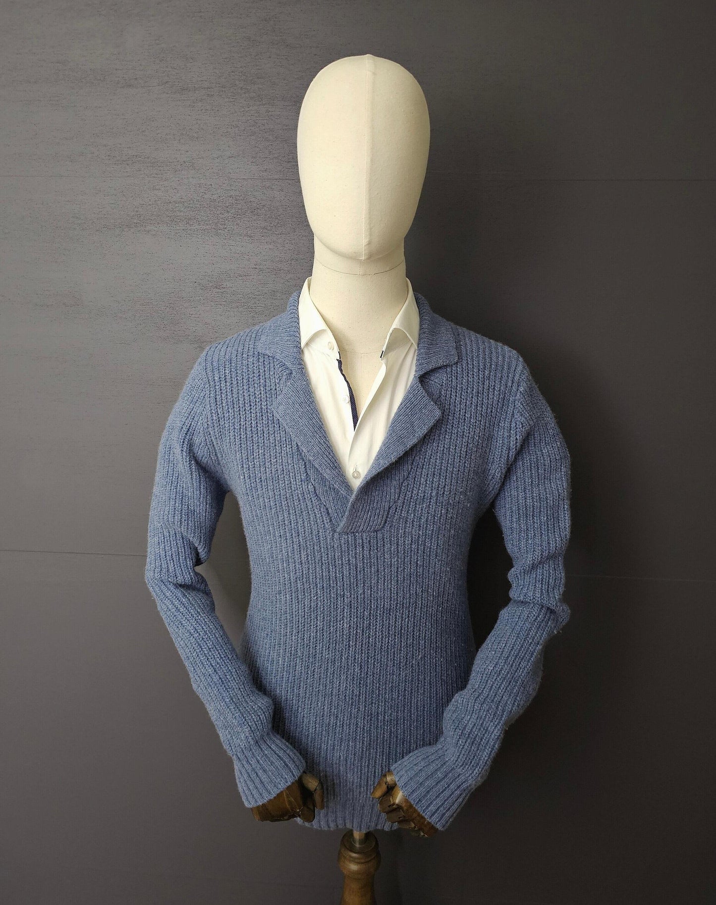 GANT Vintage Rugger Lambswool V-Neck Sweater