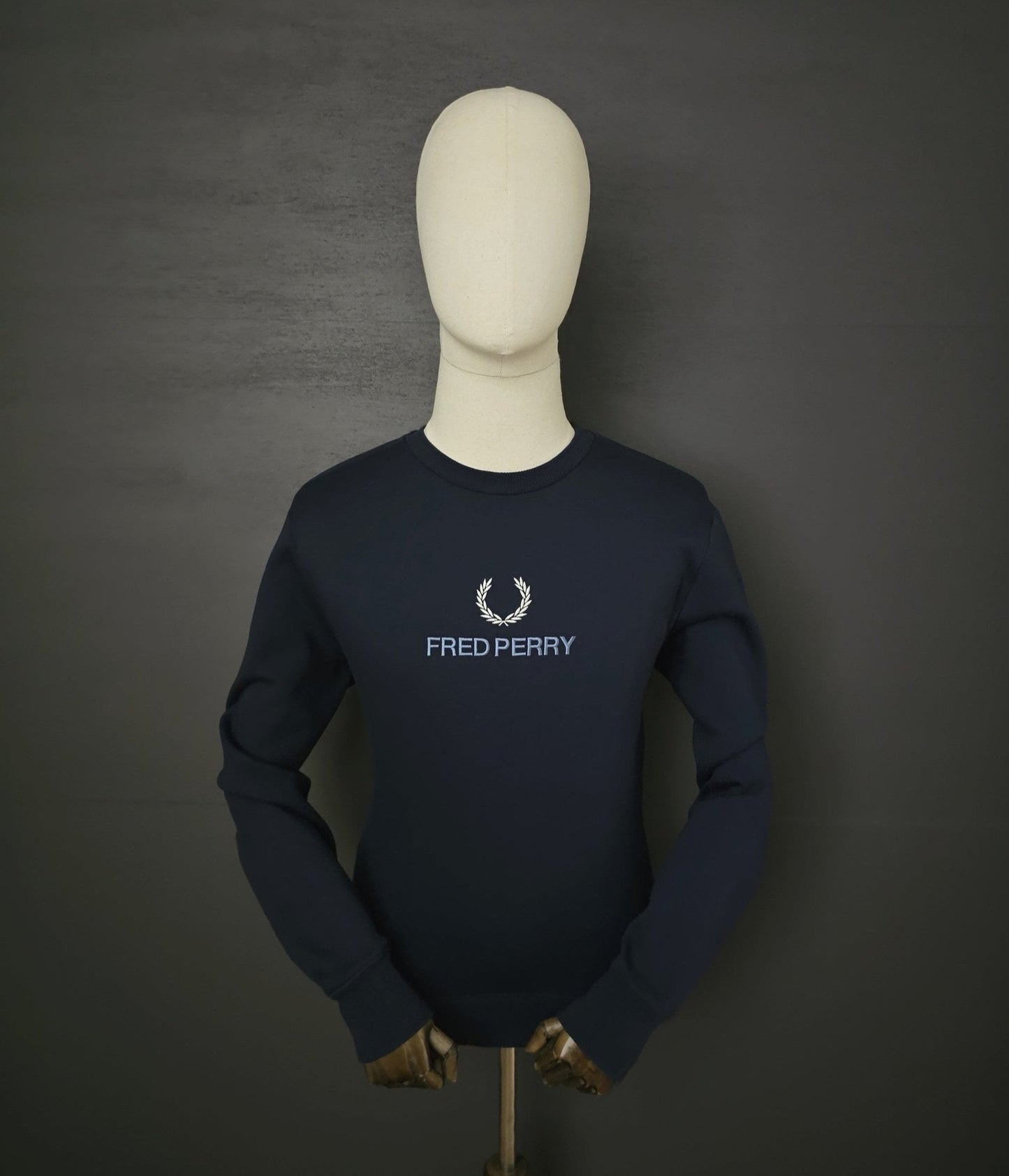 FRED PERRY Embroidered Logo Sweatshirt