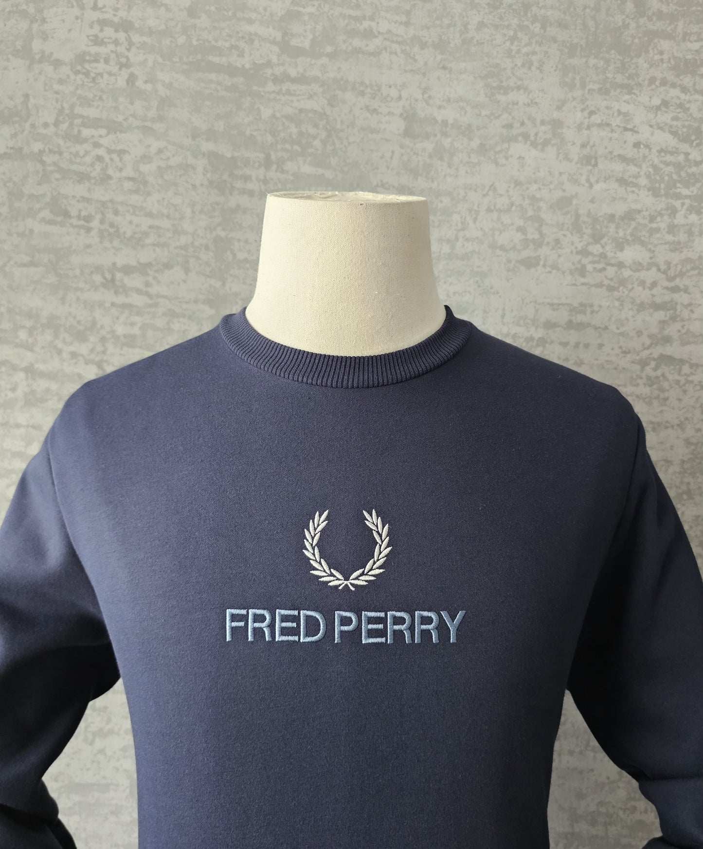 FRED PERRY Embroidered Logo Sweatshirt