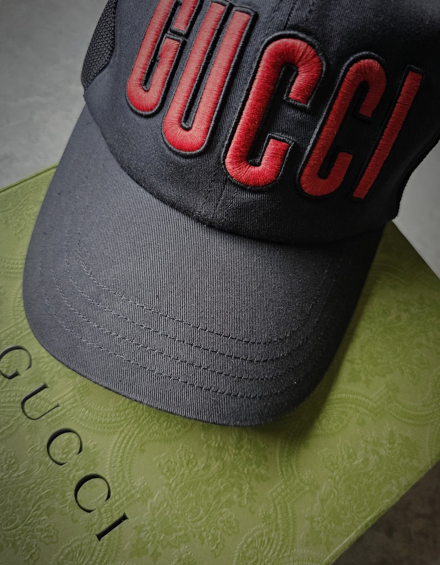 GUCCI Red Logo Mech Baseball Cap