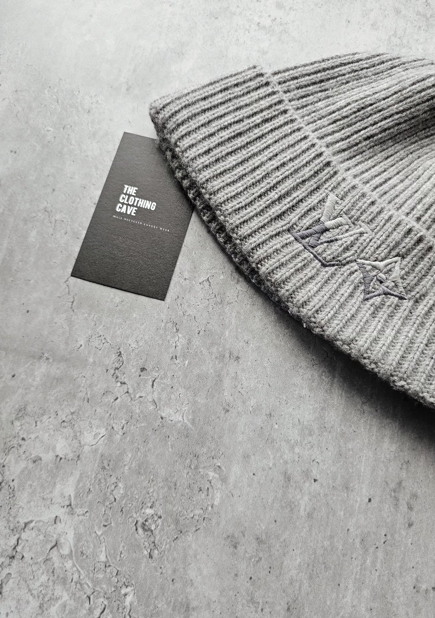 LOUIS VUITTON Dual Beanie Grey