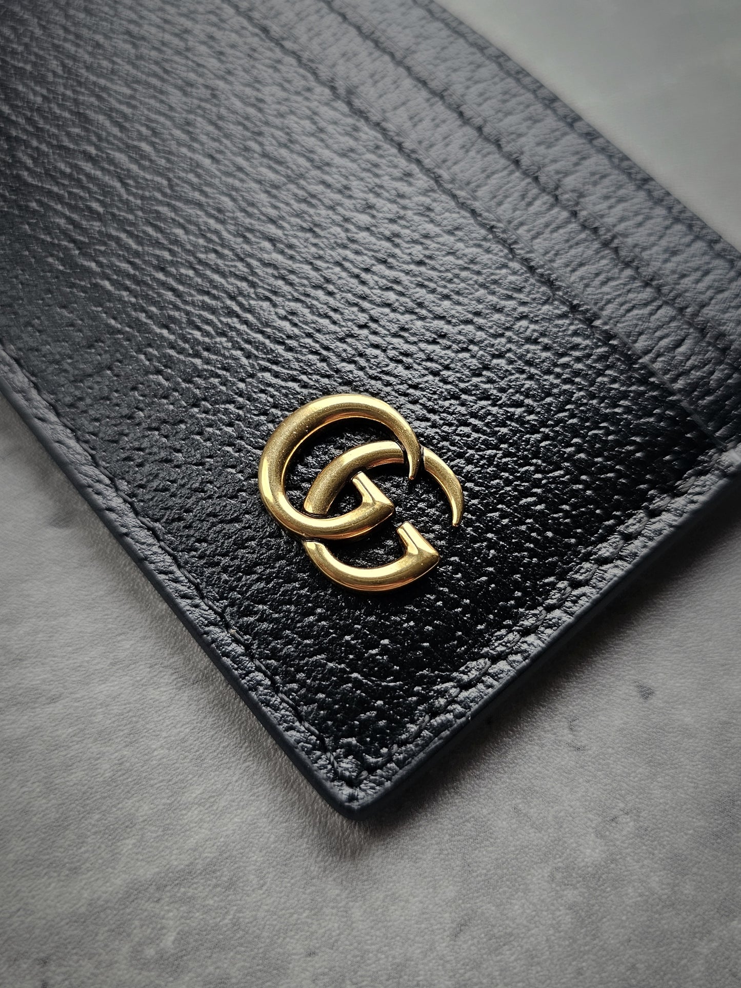 GUCCI GG Marmont Leather Card Holder