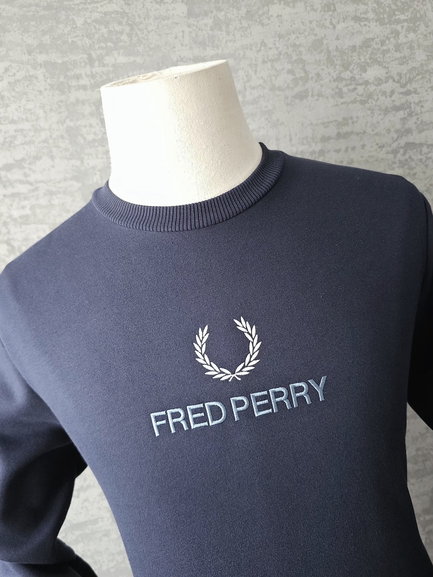 FRED PERRY Embroidered Logo Sweatshirt
