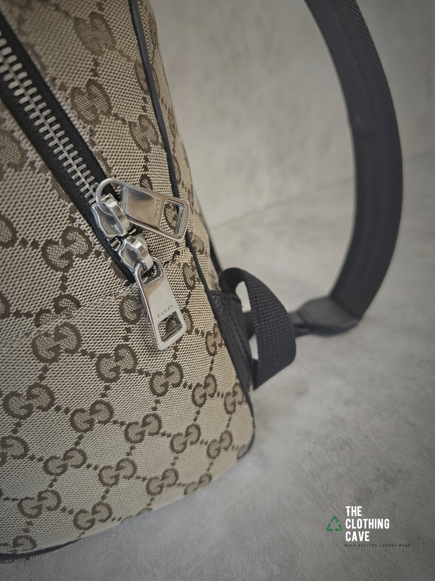 GUCCI GG Supreme Monogram Beige/Brown Backpack