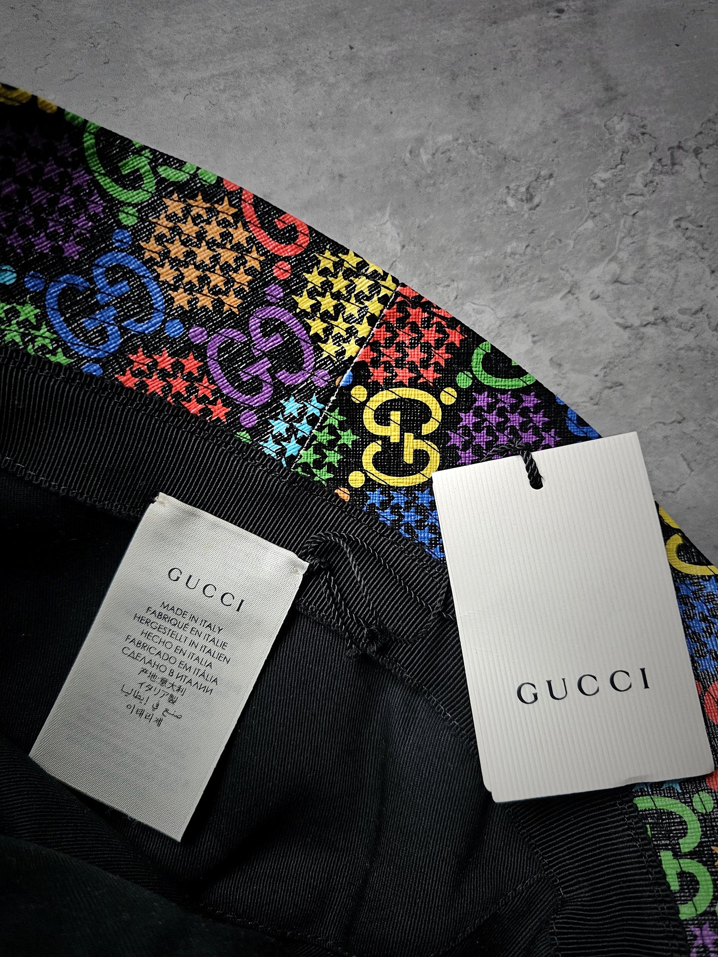 GUCCI GG Supreme Monogram Psychedelic Fedora Bucket Hat