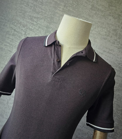 FRED PERRY M12 Polo Shirt in Burgundy