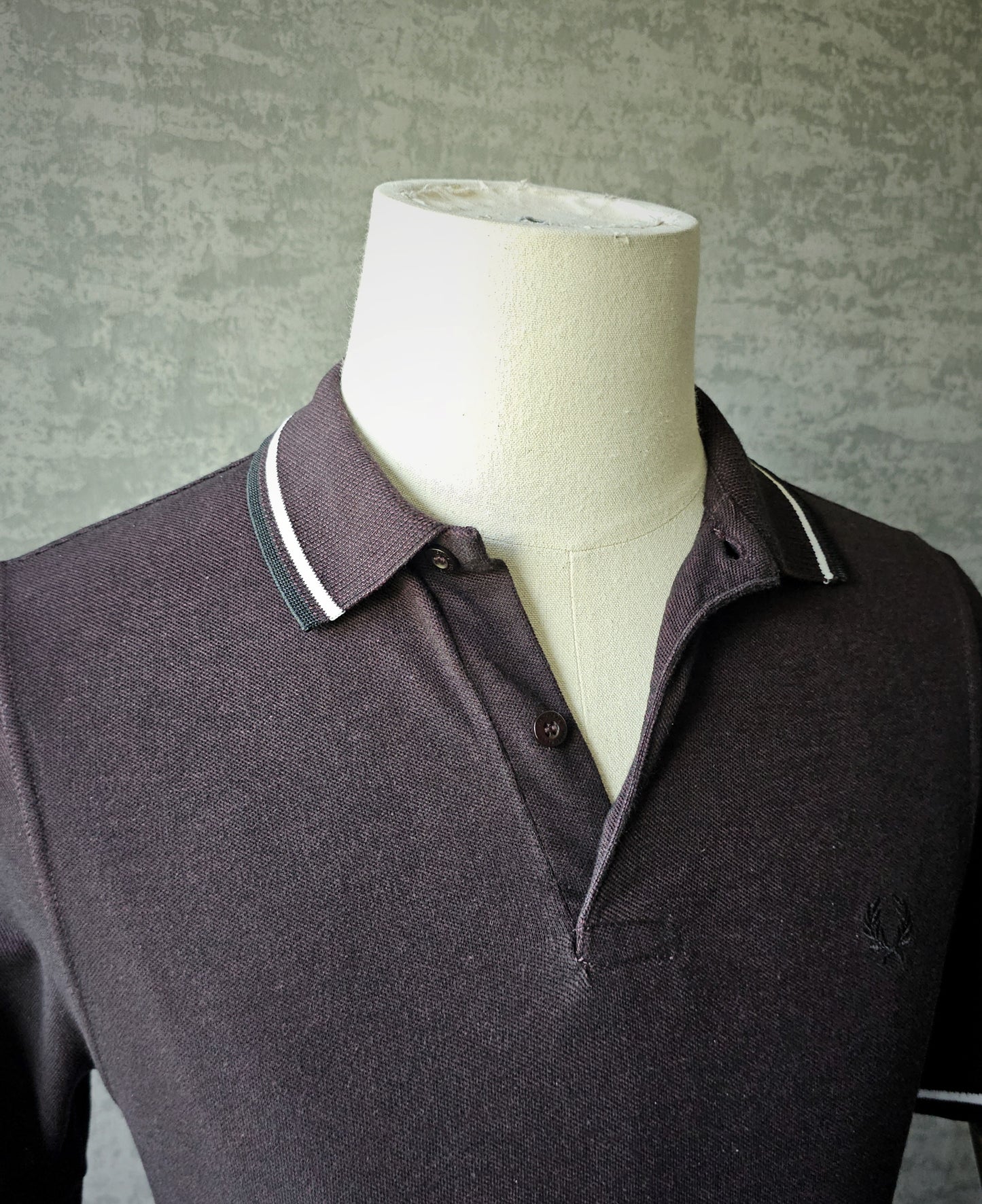 FRED PERRY M12 Polo Shirt in Burgundy