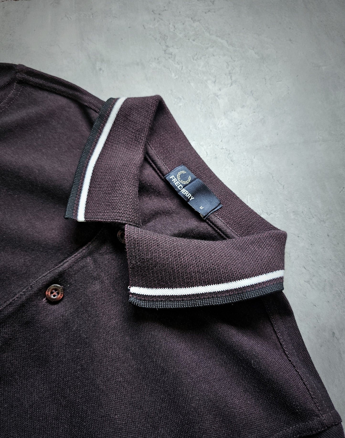 FRED PERRY M12 Polo Shirt in Burgundy