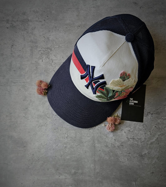 GUCCI X NY Yankees Flower Embellished Baseball Cap