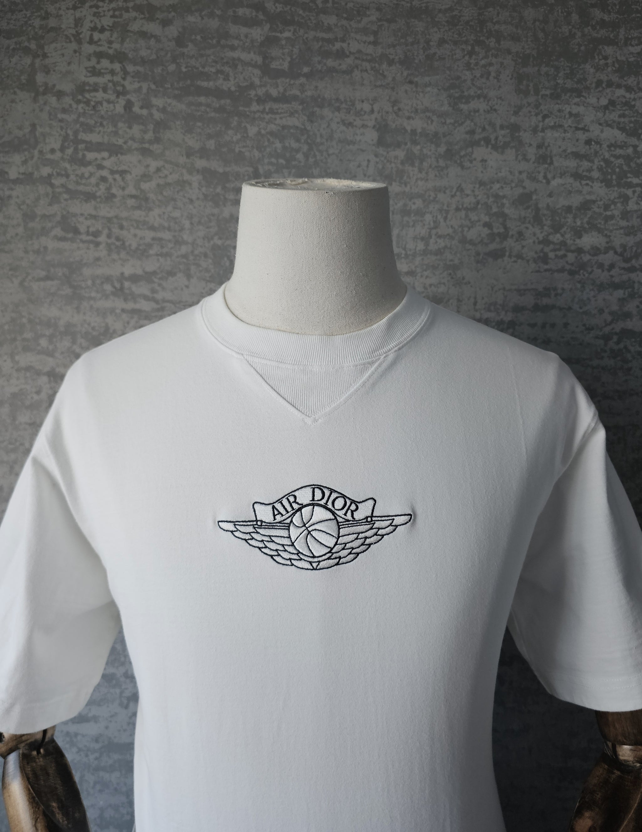 DIOR x Jordan Air Dior Wings Oversized T-Shirt – The Clothing Cave