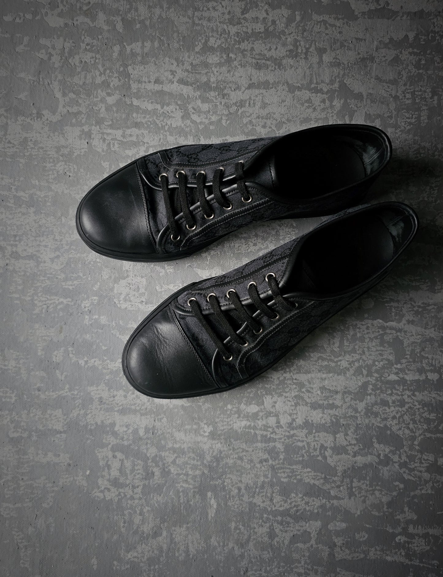 GUCCI GG Supreme Low Grey Sneakers