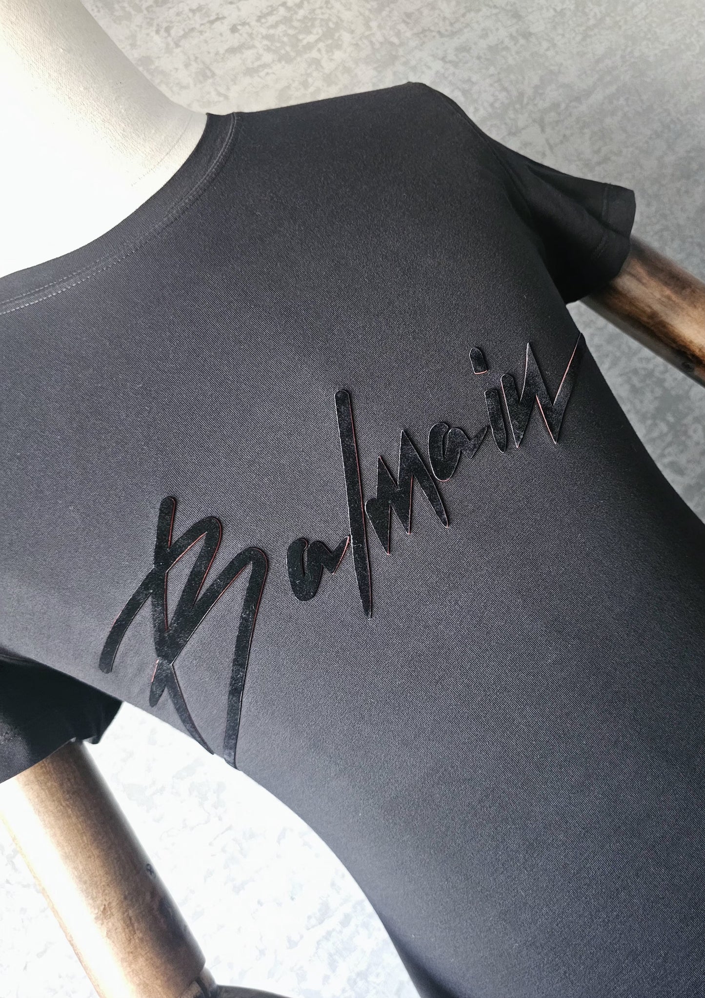 BALMAIN Exclusive Signature Logo T-Shirt